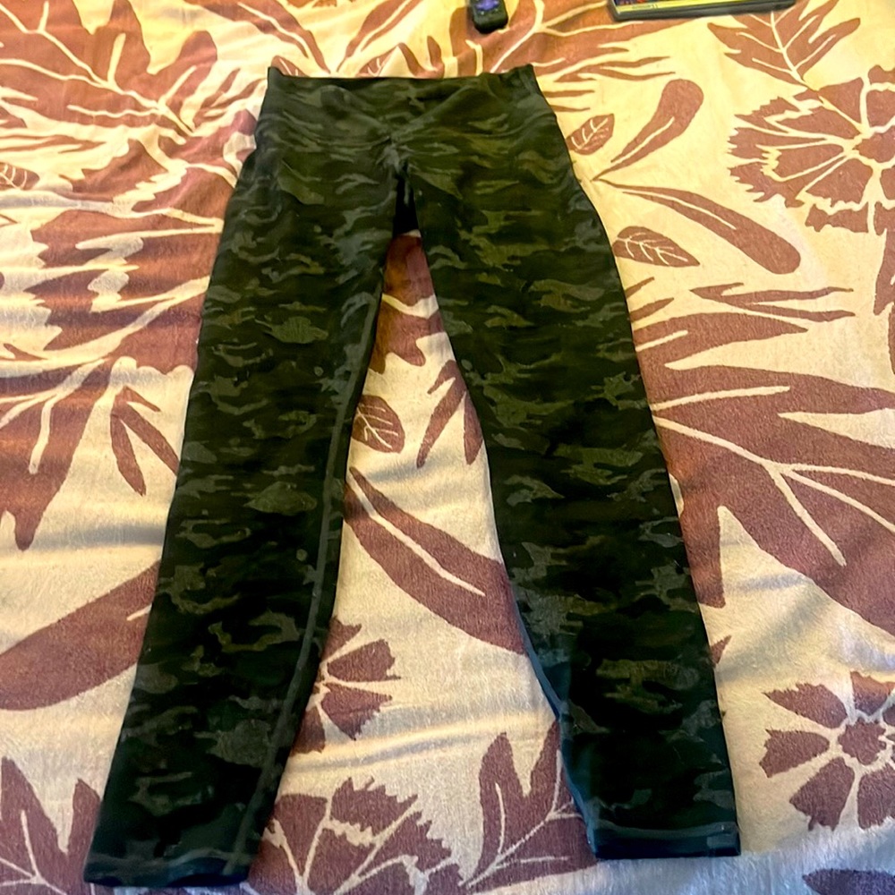 Fabletics camo leggings